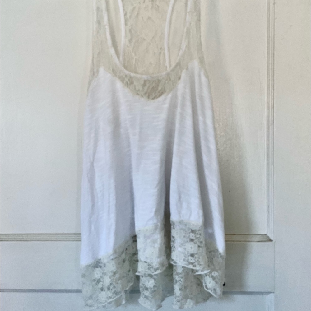 Light and airy swing tank